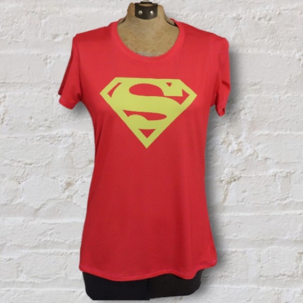 Under Armour Pink Yellow Superman Short Sleeve Crew Neck Athletic Tee Shirt